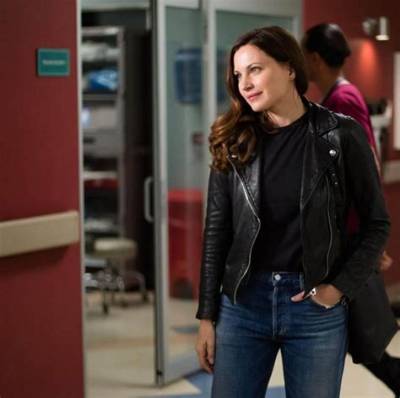 Jill Flint Bio, Wiki, Age, Family, Husband, Royal Pains, Movies, and Net Worth