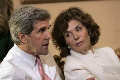John Kerry: Wife, Net Worth, Tattoos, Smoking & Body Facts