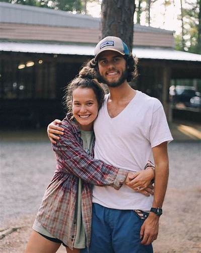 John Luke Robertson Married, Wife, Age, Net Worth, House, Wiki