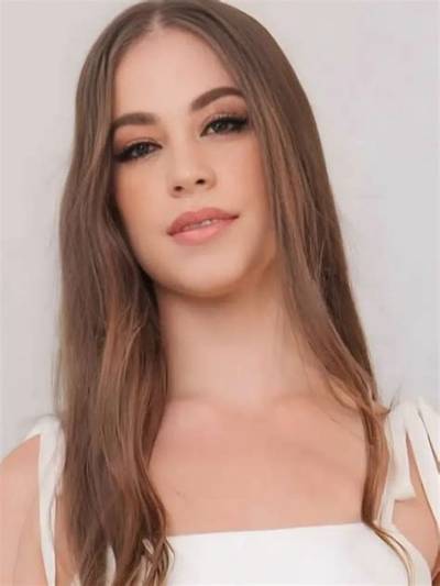Josie Konigsmark Height, Weight, Net Worth, Age, Birthday, Wikipedia, Who, Nationality, Biography