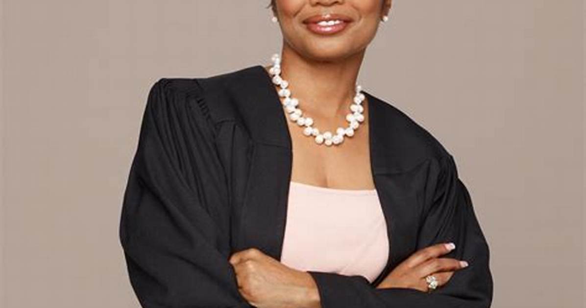 Judge Lynn Toler Is on a New Show Where She Helps Couples Commit Or