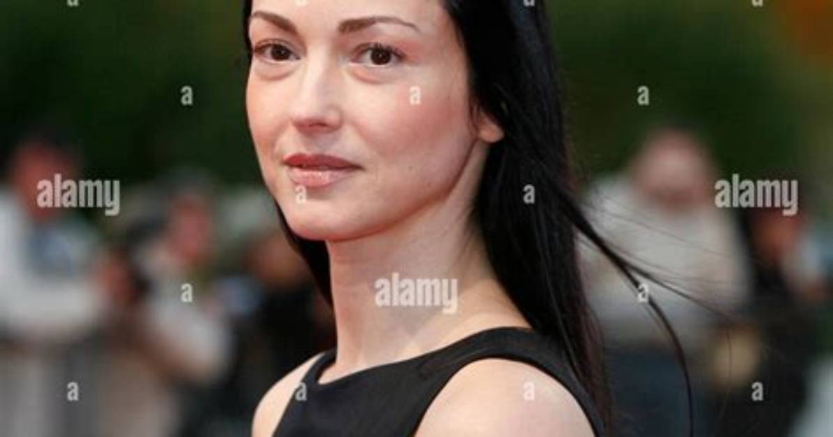 Julie Dreyfus Net