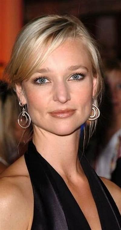 Kari Matchett’s Net Worth, Biography, Fact, Career, Awards and Life Story