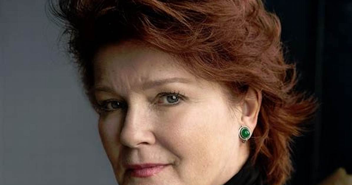 Kate Mulgrew Biography Facts