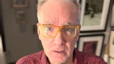 Keith Olbermann: a Comprehensive Look at the Life and Career of a Broadcasting Icon