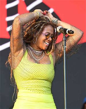 Kelis Knight: the Multitalented Musician Redefining Pop Culture