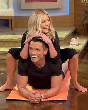 Kelly Ripa Feet: a Comprehensive Look at the Iconic Tv Host's Journey and Personal Life