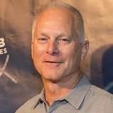 Kenny Mayne Espn, Bio, Wiki, Age, Height, Wife, Salary, and Net Worth
