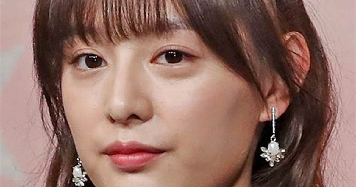 Kim Ji Won's Family Life Unveiled: Uncover the Untold Stories