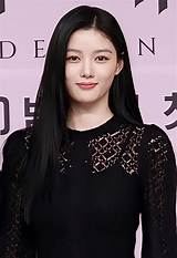 Kim You-Jung Height: [Exact Figure] & More!