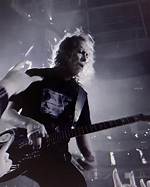 Kirk Hammett with Glasses: a Deep Dive into the Iconic Metal Guitarist