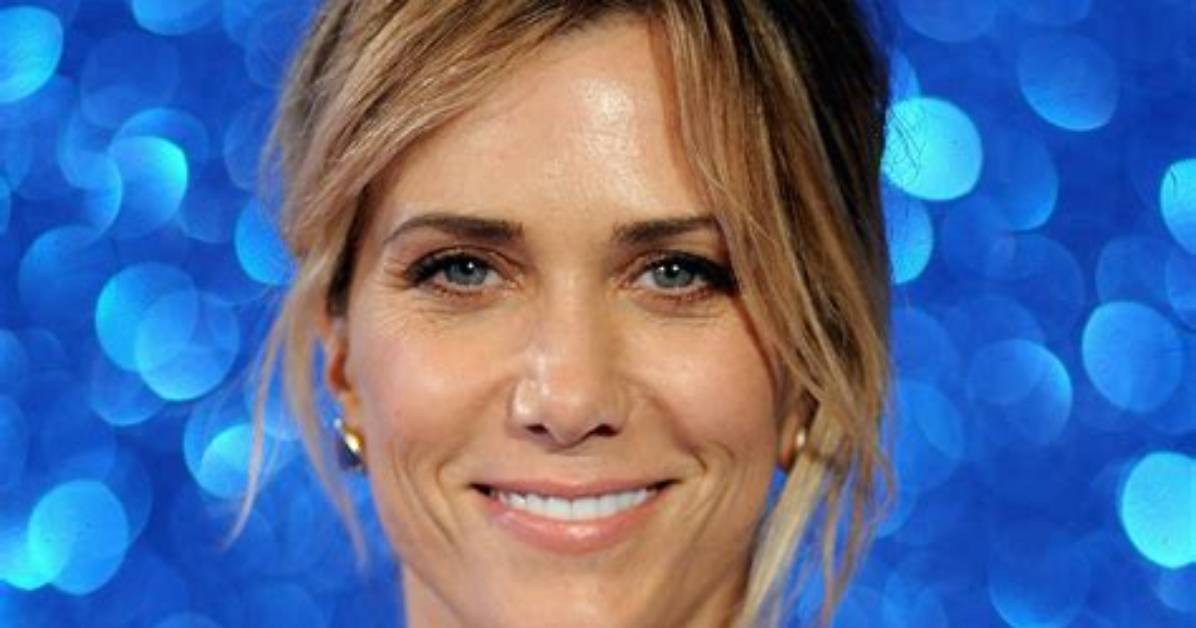 Kristen Wiig S Surprising Smoking Habit a Closer Look
