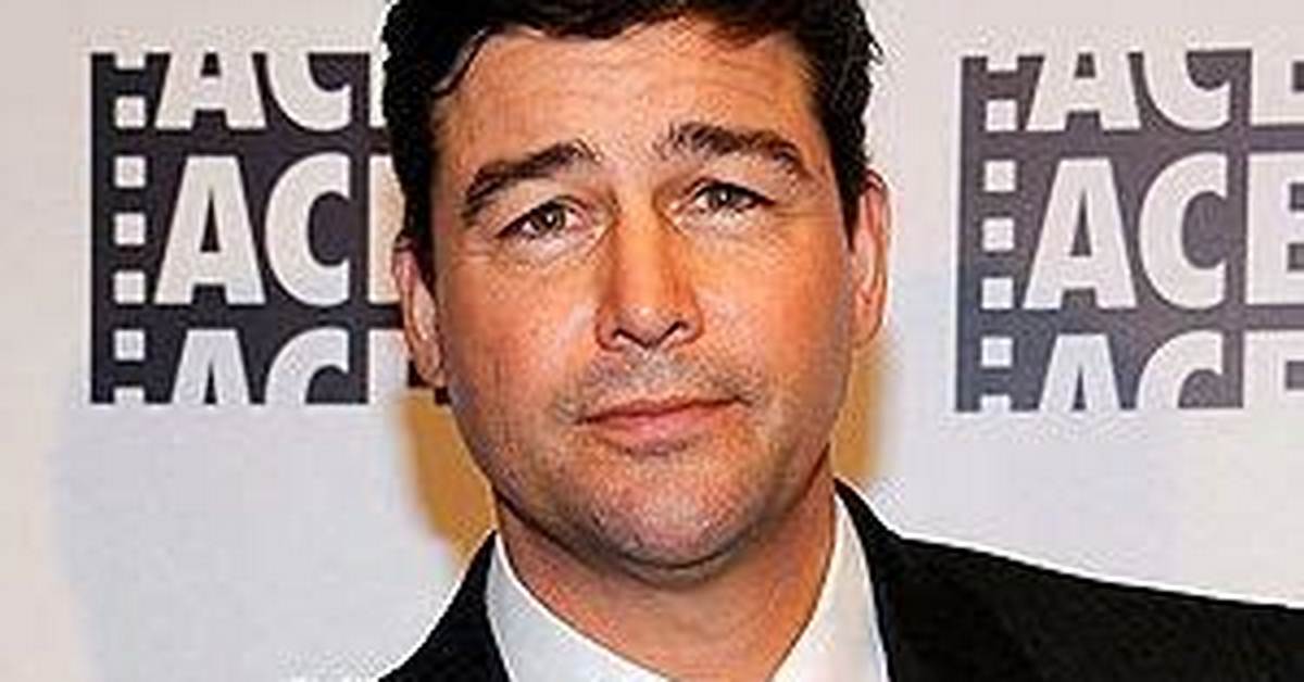 Kyle Chandler Net Worth Therichest