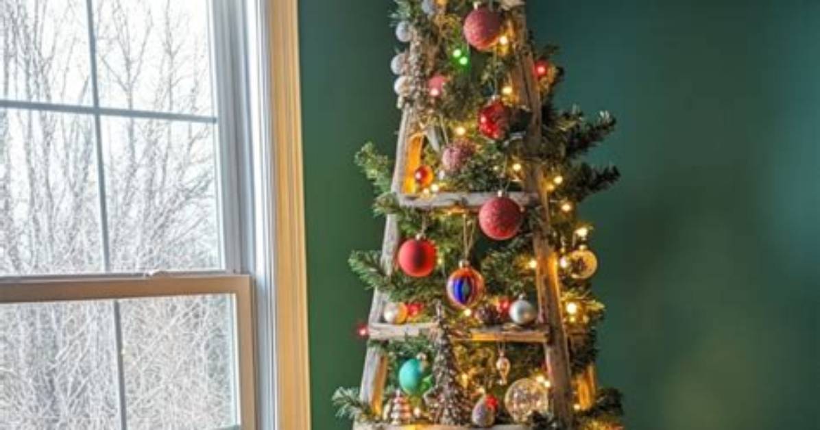 Ladder as a Christmas Tree: a Unique Twist on Holiday Decor