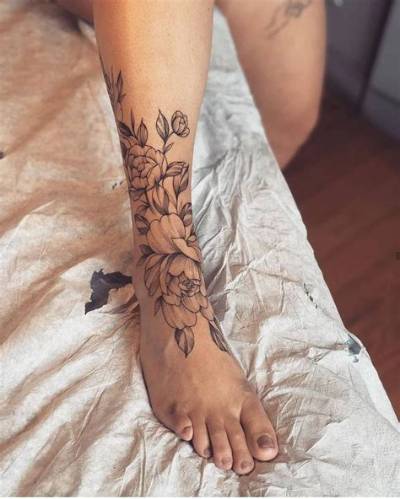 Ladies Lower Leg Tattoos: a Trendy and Expressive Art Form