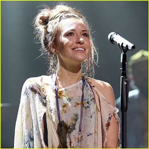 Lauren Daigle's Financial Journey: Net Worth 2024 and Beyond