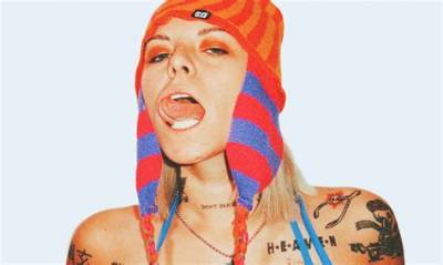 Lauren Sanderson Net Worth