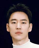 Lee Je Hoon: the Korean Heartthrob's Career and Personal Life