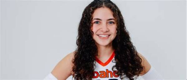 Leila Santiese: a Rising Star in the Entertainment Industry