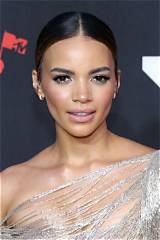 Leslie Grace