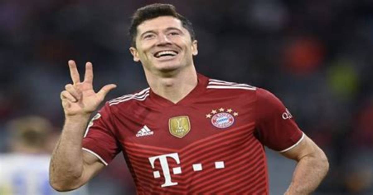 Lewandowski's Paternity: a Journey into the Fatherhood of a Fuball Legend