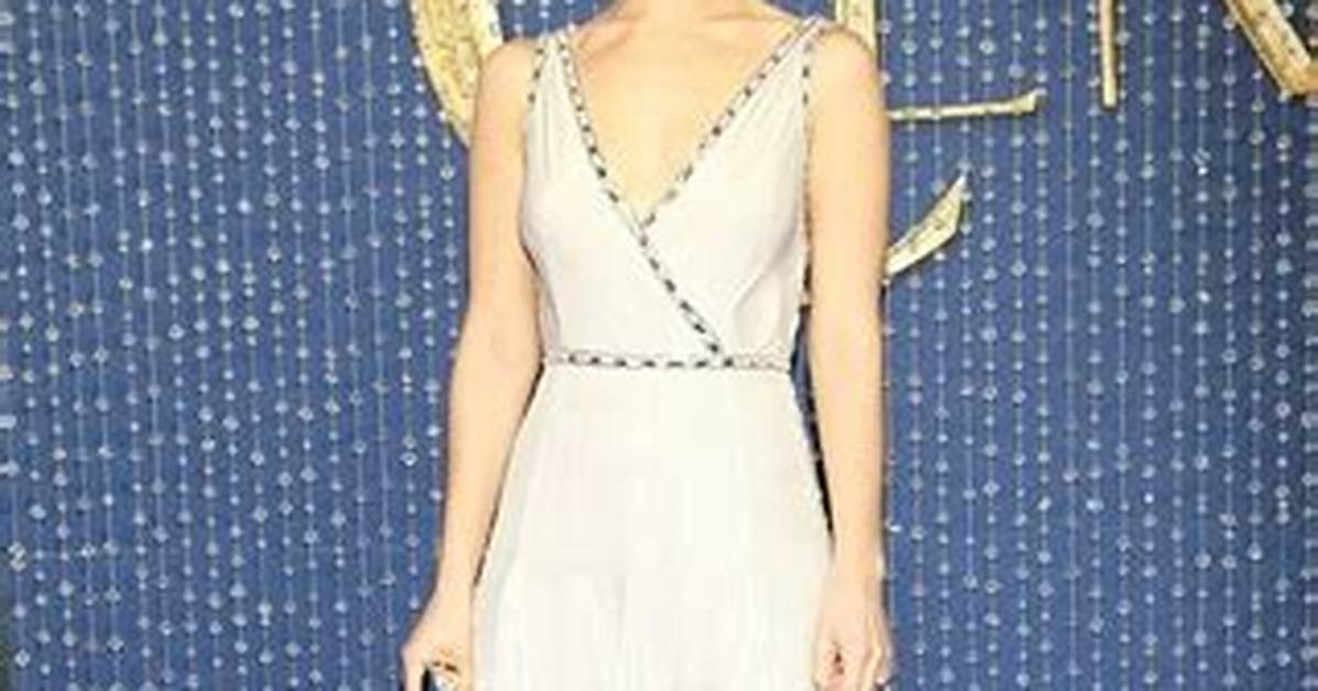 Lily James Height, Weight, Measurements, Bra Size, Shoe Size