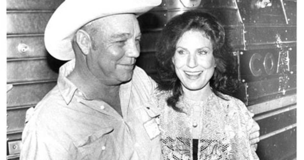 Loretta Lynn Calls Herself a Cougar After Marrying Kid