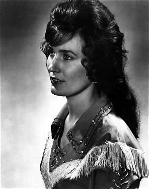 Loretta Lynn: Young Photos & Early Career Pictures