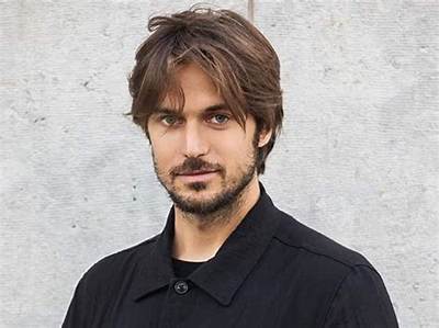 Lucas Bravo Net Worth