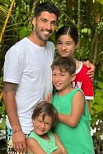 Luis Suarez Daughter Delfina Suarez and Family Life