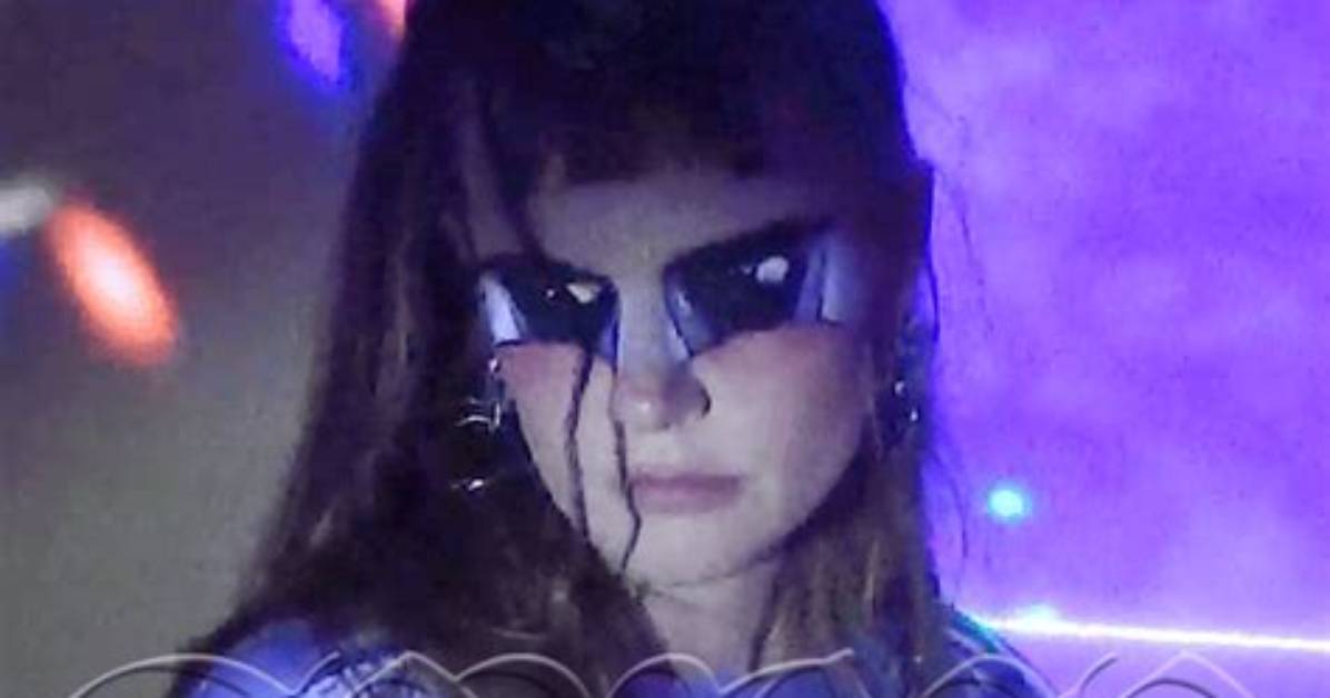 Lyrics Translations of Replay Dorian Electra Remix By