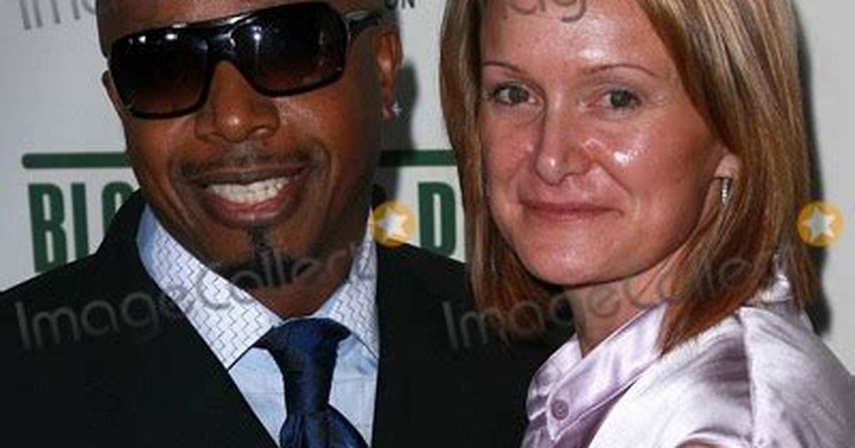 M C Hammer Wife