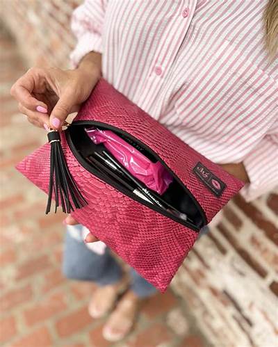 Makeup Junkie Bags Shark Tank – Founder, Net Worth and Investment