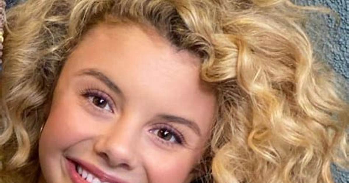 Mallory James Mahoney Movie Bio Wiki Age Boyfriend Mallory and Net