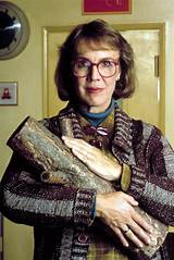 Margaret Lanterman (Log Lady): Twin Peaks Character Profile