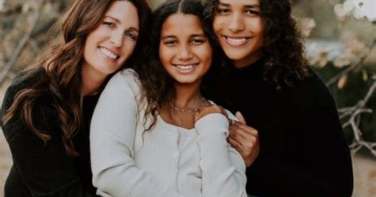 Maya Brady Younger Sister Hannah Age Difference Meet the Siblings as Dad Brian Timmons Hypes Up