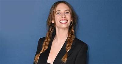 Maya Dawe Net Worth
