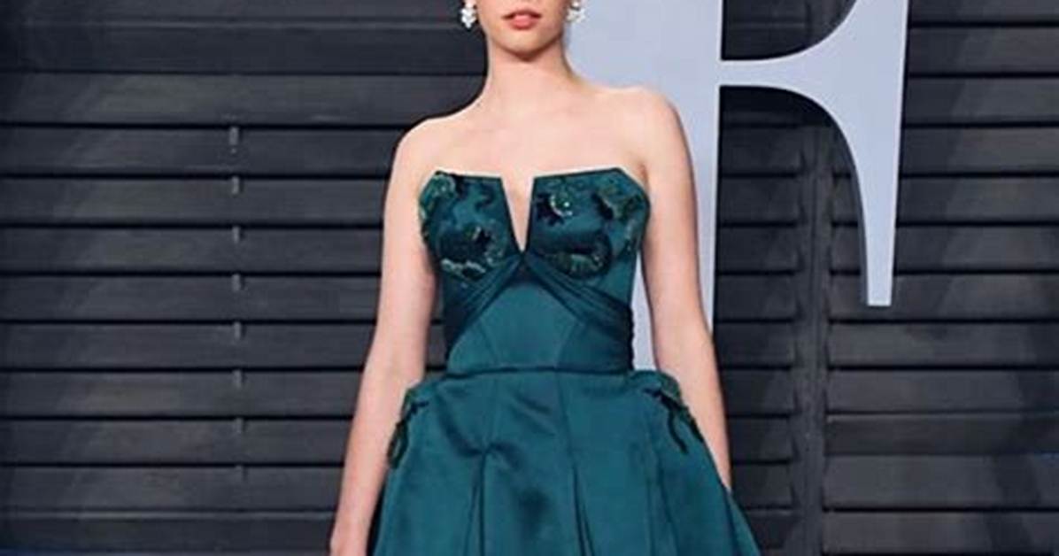Maya Hawke Actress Wiki Bio Age Height Weight Body Stats Net Worth Ethnicity Early