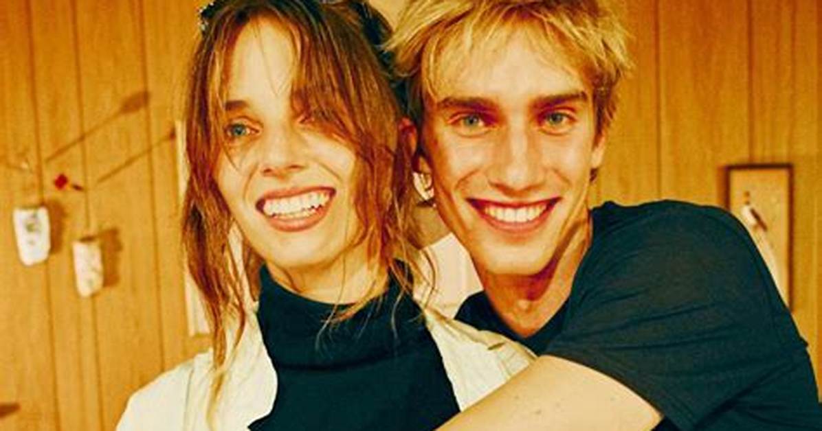 Maya Hawke Brother Who Is