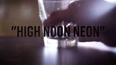 Meaning of High Noon Neon by Jason Aldean