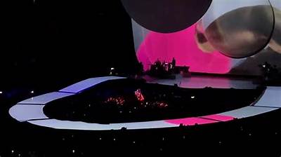 Meaning of ​In My Head Interlude (Live) by Ariana Grande