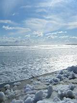 Meaning of Like Snow on the Beach ( Flying in a Dream )