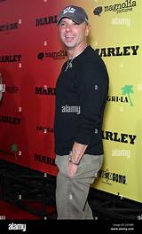 Meaning of Marley by Kenny Chesney