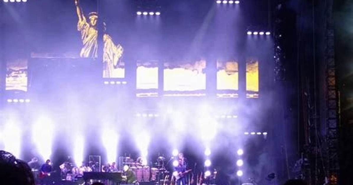 Meaning of Miami 2017 (I’ve Seen the Lights Go out on Broadway) - Live at Shea, 2008 by Billy Joel