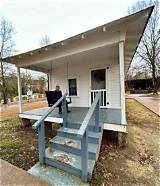 Meaning of Porch Swing in Tupelo by Elton John