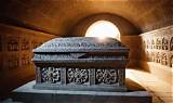 Meaning of Tomb of the Boom by Outkast
