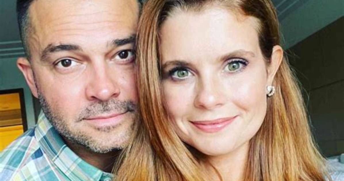 Meet Joanna Garcia Swisher's Husband: the Man Behind the "Reba" Star