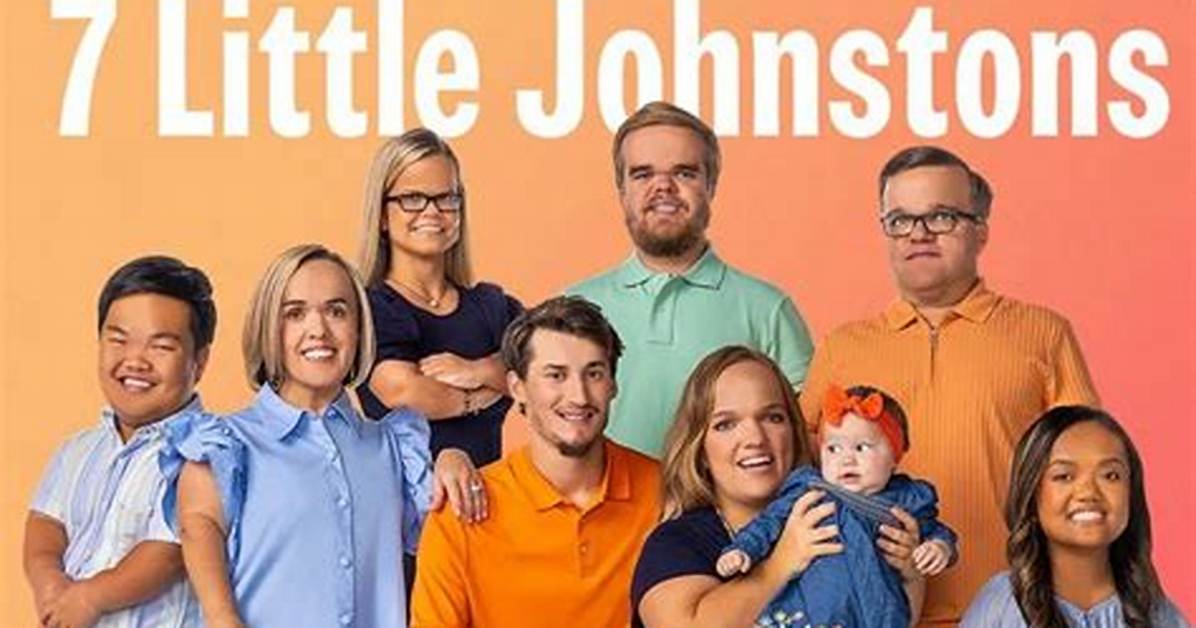 Meet the "7 Little Johnstons": a Family of Little People