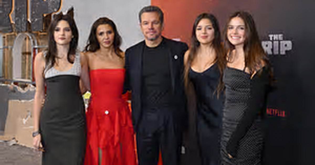 Meet the Daughters of Famous Fathers: Stella Banderas and Dakota Johnson