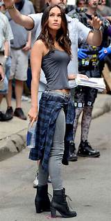 Megan Fox Body Shape: a Comprehensive Guide to Her Iconic Figure and Journey